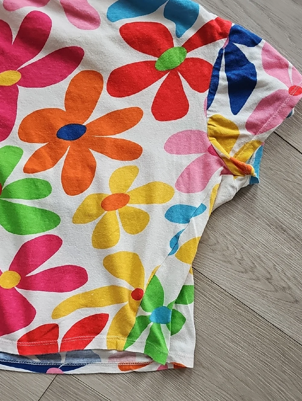 Zara Bright Floral Diagonal Seam Boxy Cropped Tee, Small - Picture 7 of 11